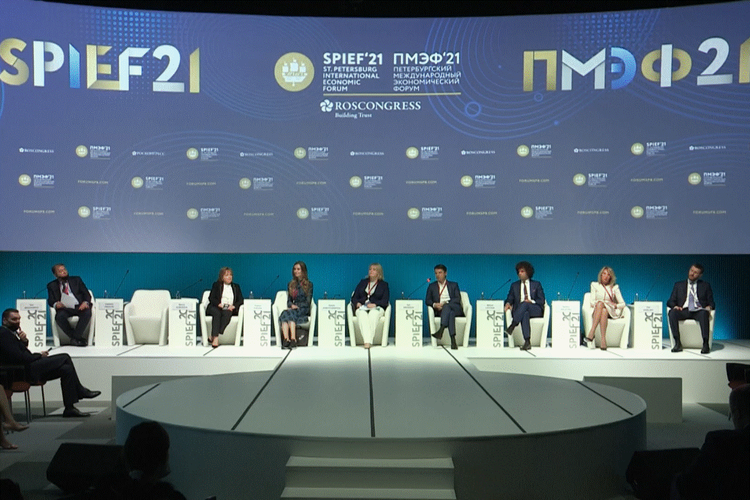  Дан Медовников выступил модератором сессии &quot;Технологическое предпринимательство и коммерциализация интеллектуальной собственности&quot; в рамках ПМЭФ-2021